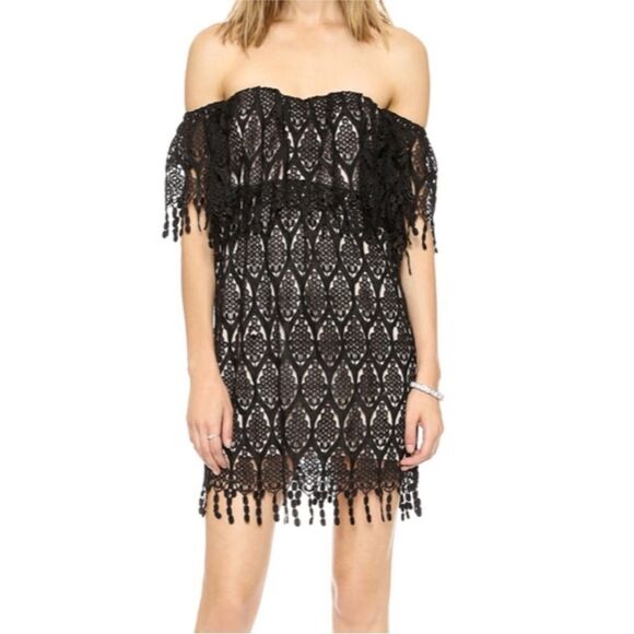 STONE COLD FOX | Iowa Black Lace Off-Shoulder Dress Nude Lining Women’s Size M/L - Picture 2 of 12